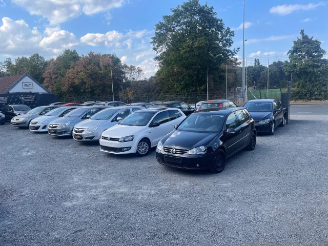 Car World Automobile | Gebrauchtwagen händler