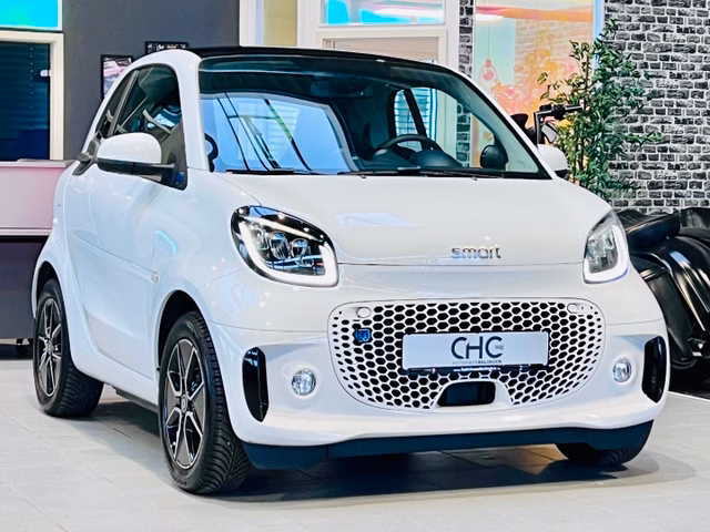 Smart fortwo coupe EQ|PANO|KAMERA|LED|LK+SHZ|TEMPOMAT Gebrauchtwagen Kaufen | EZ 01/2021 | Preis 9.990 €