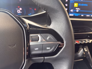 Peugeot 208 Allure Pack  LED ACC CarPlay Virtual - foto 7