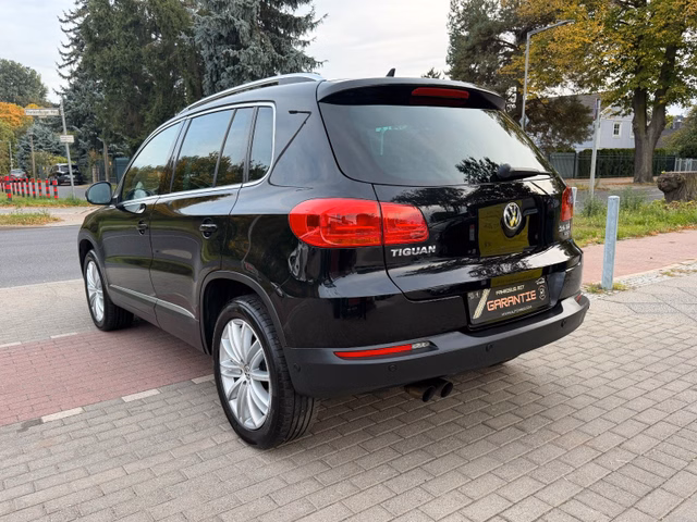 Volkswagen Tiguan Sport & Style 4Motion*Aut.*Xenon*Kamera* - foto 6
