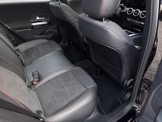 Mercedes-Benz B 250 e Pano SHZ Navi LED AMG 1.Hand Scheckheft - foto 11