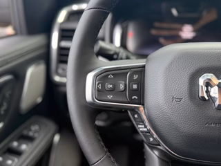 Dodge RAM Laramie Night Premium Rambox + teilbare Heckklappe + 3 Jahre Garantie - foto 24