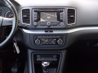 Volkswagen Sharan 2.0 TDI Highline Scheckheftgepflegt - bilder 17