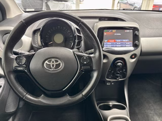 Toyota AYGO aut. x-play touch Kamera USB Bluetooth Klim - photo 10