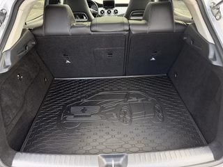 Mercedes-Benz GLA 200 CDI / d 4Matic Pano / Navi/ - foto 12