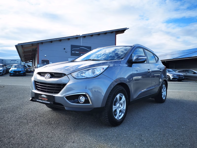 Hyundai ix35 Tucson AWD Style 2.HAND|4WD|AHK|LEDER|TEMP|SHZ|KEYLESS