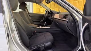 BMW 318 d  AUT. SHZ 2HAND SERVICE FULL BMW M-FELGEN PDC - photo 6