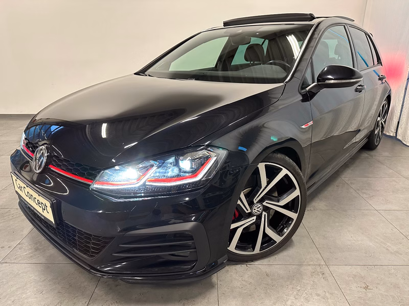 Volkswagen Golf VII GTI PANO DCC AHK DYNAUDIO 19" VW GARANTIE