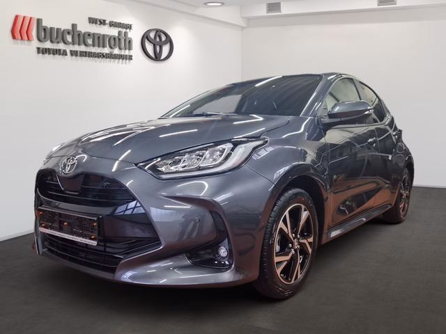 Toyota Yaris Hybrid Teamplayer +Safty & Comfort Paket Safty+ - foto 1
