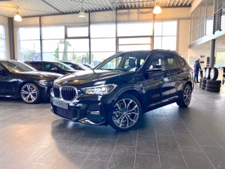 BMW X1sDrive 18i M Sport 19"LMR/HUD/PDC/RFK/Panorama/DAB