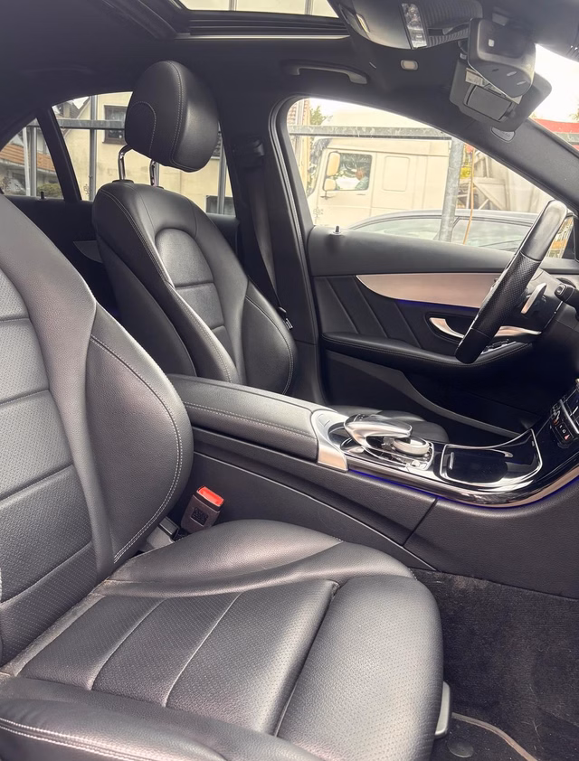 Mercedes-Benz C 220 d AMG Line  KAMERA/PANORAMA/NIGHT-PAKET - foto 8