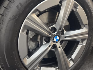 BMW 218 Active Tourer LUXURY ACC KAM AMBIENTE 8-FACH - bilder 33