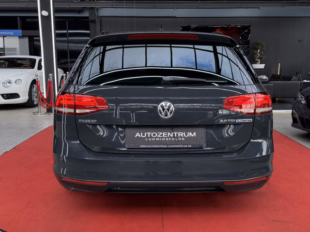 Volkswagen Passat Variant BlueMotion LED / PDC / ACC - foto 6