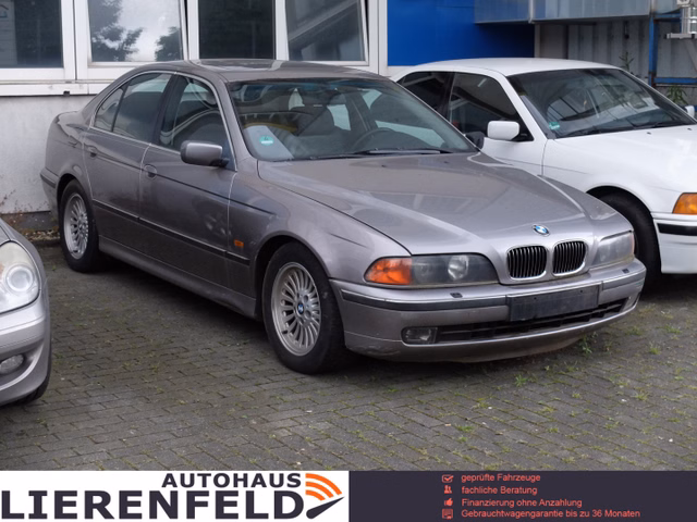 BMW 540i - фото 1