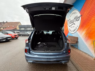 Ford Kuga Plug-In Hybrid ST-Line X/ACC/Garantie 09/28 - bilder 7