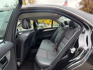 Mercedes-Benz C 220CDI Avantgarde*Aut.*Leder*Navi*Xenon* - foto 6