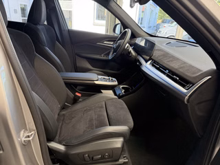 BMW X1 sDrive 18 i M Sport Autom.,. LED Navi Pano H/K Sound - bilder 1