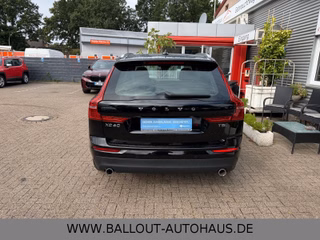 Volvo XC 60 Momentum AWD*1.HAND*PANO*SPUR*AHK*KAMERA* - bilder 6