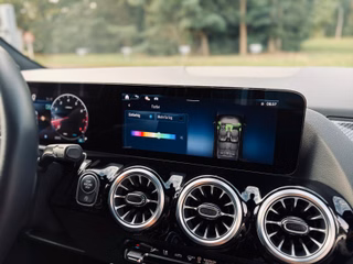 Mercedes-Benz GLA 220 4M AMG+Multibeam+Carbon+Kamera+Memory+19 - foto 6