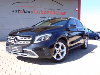 Mercedes-Benz GLA 200 2.HAND|AHK|NAVI|RFK|LED|TEILLEDER Used vehicle for sale | First registration 05/2018 | Price 17.490 €