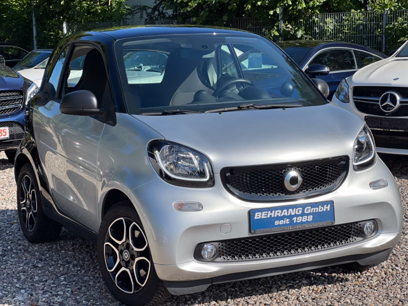Smart ForTwo*AMBIENTE*PANORAMA*SITZHEIZUNG*90PS*AUTOMA