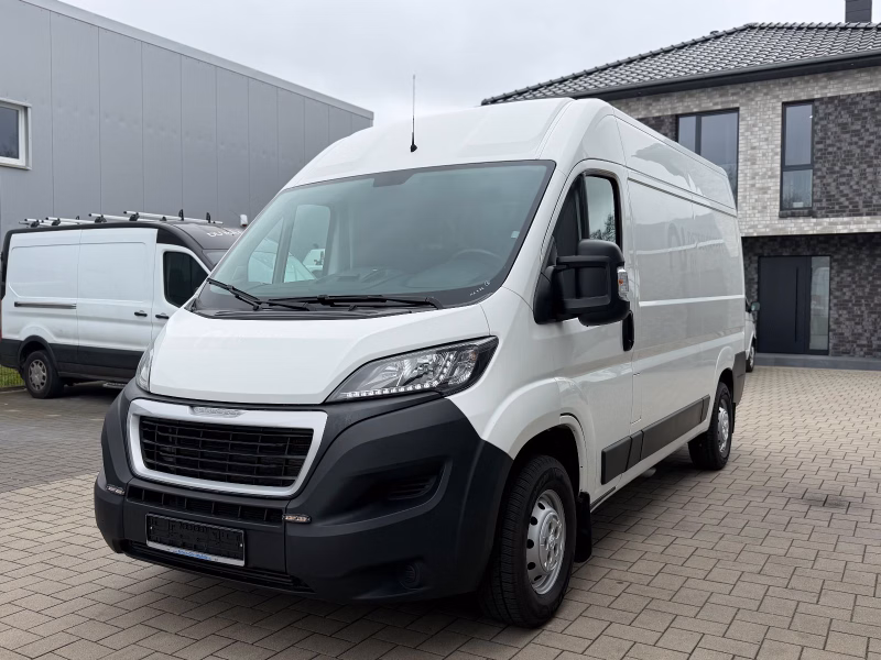 Peugeot Boxer Kasten Hochraum L2H2 Premium/AHK/Kamera+