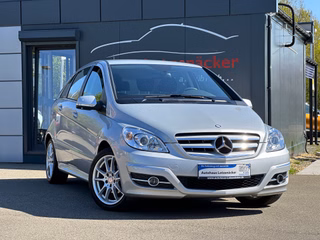 Mercedes-Benz B 180 2.Hd.|lückenlos MB-SH | viele Neuteile Gebrauchtwagen Kaufen | EZ 01/2011 | Preis 7.990 €