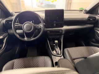 Toyota Yaris Hybrid Style - foto 9