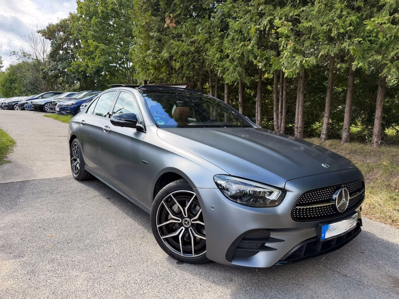 Mercedes-Benz E 300 E e 9G-TRONIC AMG Line Hybrid 320PS
