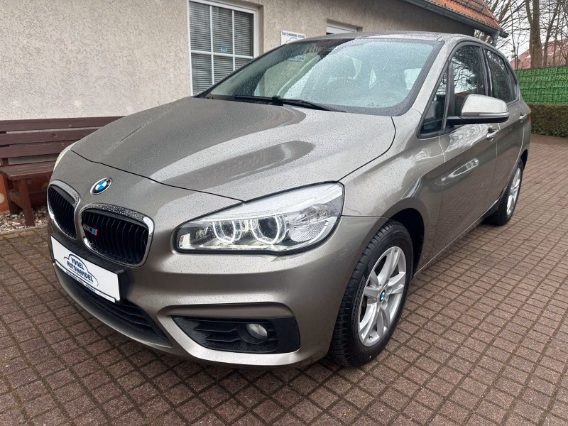 BMW 218i Active Tourer Advantage*1.HD*LED*SITZHZ