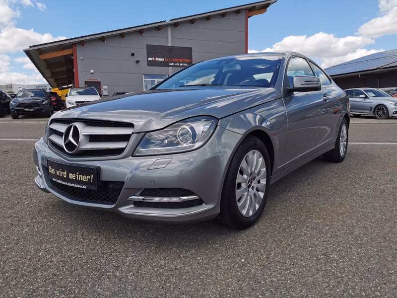 Mercedes-Benz C 180 CGI BlueEfficiency NAVI/KLIMA/TEMP/BI-XENON