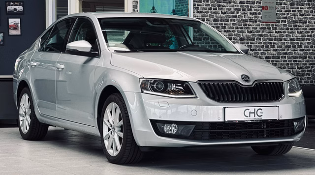 Skoda Octavia Elegance Bi-XENON|NAVI|SHZ|PDC|TEMP.|MFL| Gebrauchtwagen Kaufen | EZ 06/2013 | Preis 10.999 €