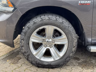 Dodge RAM 1500 5.7 V8 Crew Cab Laramie + Hardtop - foto 12