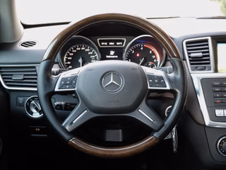 Mercedes-Benz M -Klasse ML 350 CDI AMG Mercedes Scheckheft - фото 19