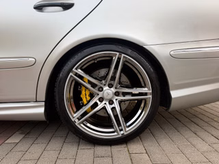 Mercedes-Benz E 63 AMG T-Modell*Keyless*Alcantara*Distronic* - foto 1