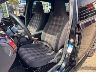 Volkswagen up! 1.0 TSI GTI - foto 14