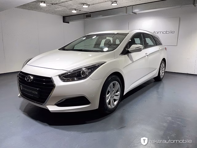 Hyundai i40 cw blue Classic Gebrauchtwagen Kaufen | EZ 03/2018