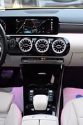 Daumennagel 17 - Mercedes-Benz CLA 200 Night-Paket MB100 PANO WIDESCREEN Kamera