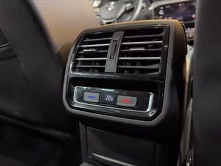 Volkswagen R-LINE/Highline/D-LED/ACC/NAVI/KAM/SHZ/LRH - foto 30