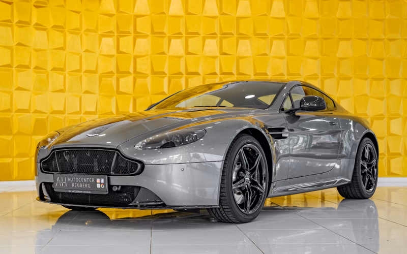 Aston Martin V8 Vantage S AMR SONDER EDITION NUR 7 TKM
