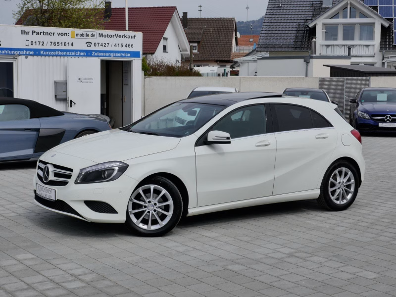 Mercedes-Benz A 180 CDI *PANORAMA*H&K*XENON*NAVI*TÜV NEU*EURO6