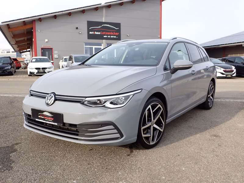 Volkswagen Golf VIII Variant 1.0 eTSI CarPlay|KEYLESS|RFK|LED|VIRTUAL