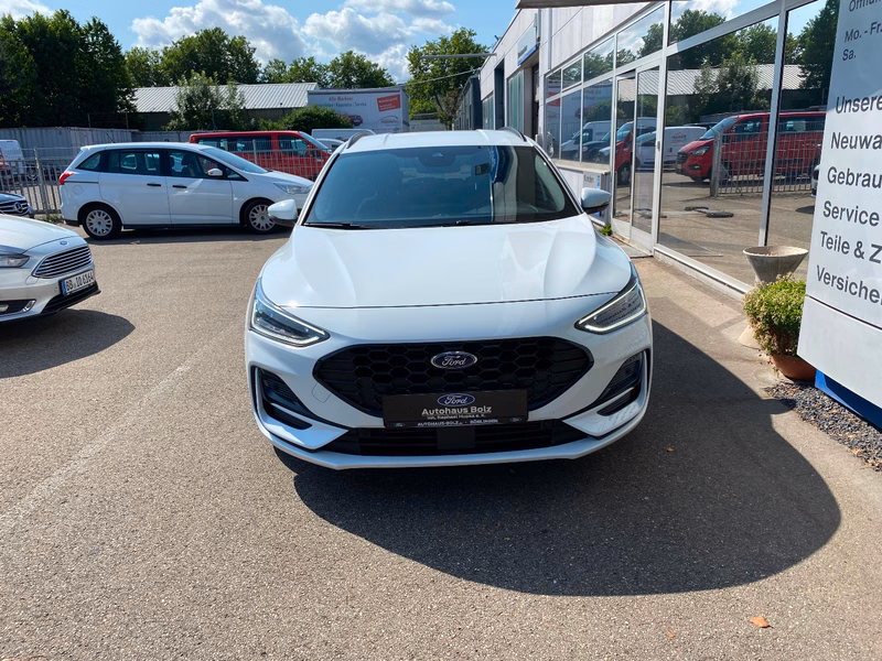 Ford Focus Turnier ST-Line - Matrix LED - Winter P. - Navi - Kamera - Nw Garantie -Top