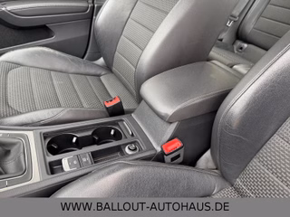Volkswagen Golf VII Lim.1.HAND*KLIMA*TEMPO*SHZ*KAMERA*EURO5 - bilder 2