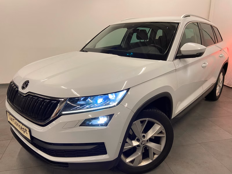 Skoda Kodiaq Style 4x4 TDI AHK LEDER 7 SITZE 360° DCC