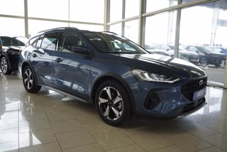 Ford Focus Active X 1,5 115PS aAHK/Navi/Kamera/Winterp.   **