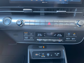 Hyundai KONA Elektro Trend 65 kWh Wärmepumpe LED Navi - bilder 13