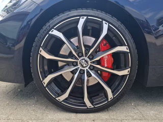 Kia Stinger 3.3 GT 4WD AUTOMATIK / LEDER / SCHIEBEDACH / E-SITZE - bilder 13