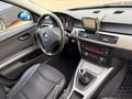 Daumennagel 22 - BMW 320i touring*NAVI*KLIMA*AHK*PDC*SHZ*ALU*TÜV 2028