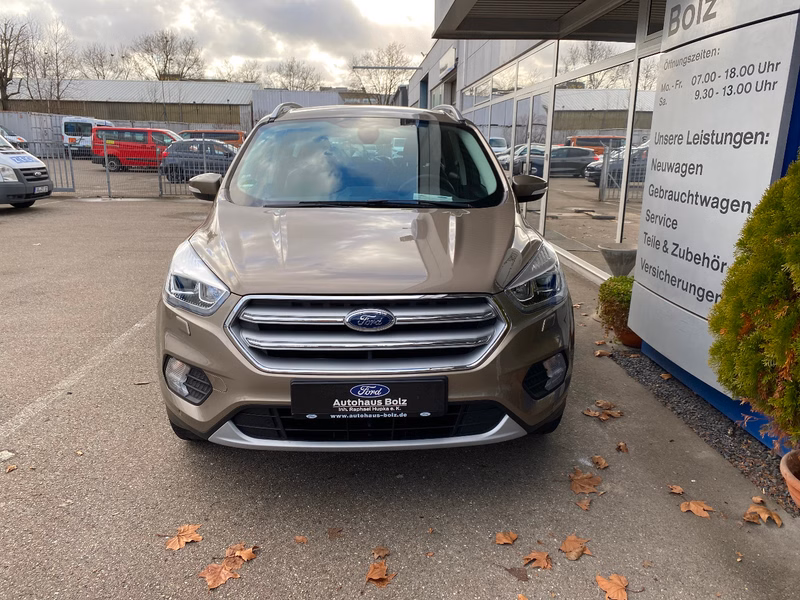 Ford Kuga Titanium - Navi - Easy Driver P. - Winter P. - Top